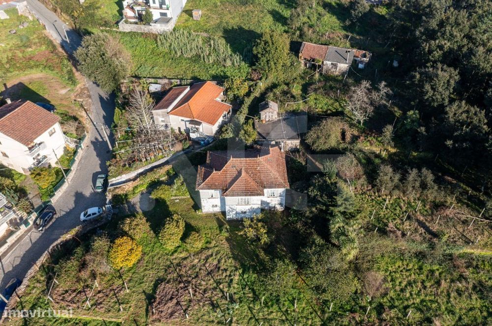 Quinta, com Moradia habitável e Terreno de 8744m² em Fânzeres-Gondomar