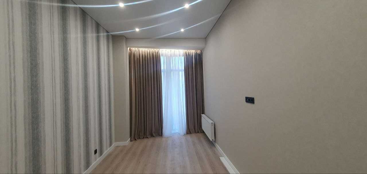 Центр Продам трех комнатную квартиру  в новом доме  Дерибасовская ЛД