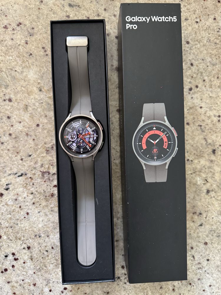 Smartwach Galaxy Watch 5 pro Gray Titanium