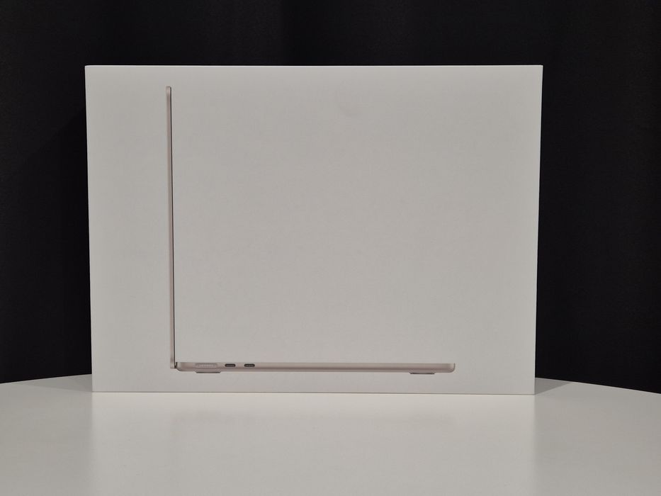 Nowy MacBook Air 13' M4 16/512GB Starlight