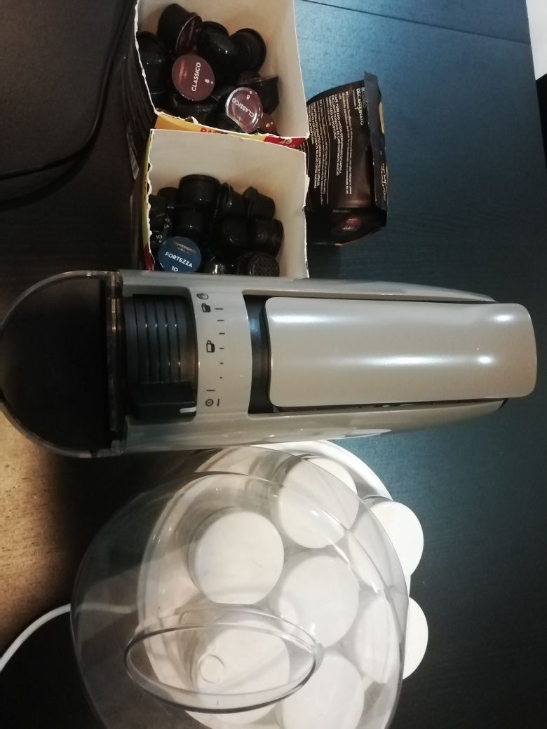 Vendo yogurteira e máquina de cafe