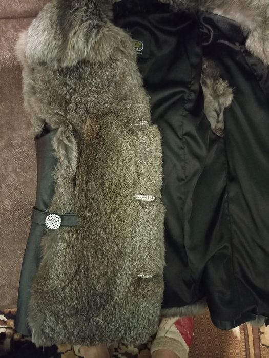 Срочно. Натуральный меховой жилет