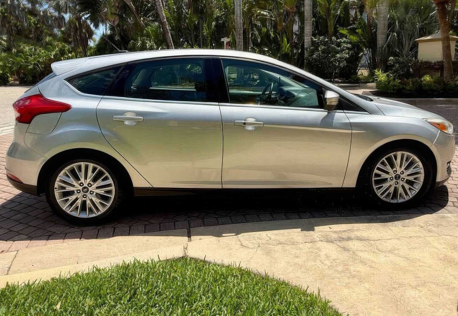 2017 Ford Focus Titanium