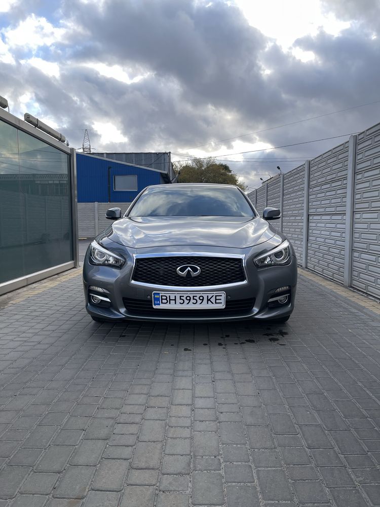 Продам infiniti q50 2015 года дизель 2.2