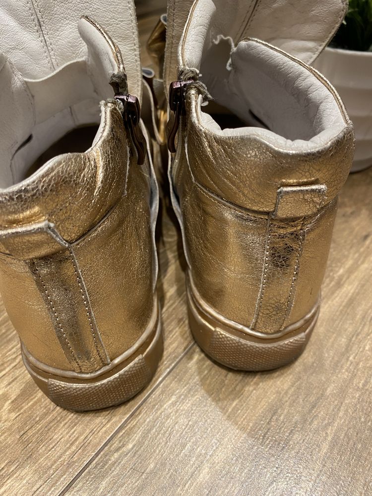 Buty botki  trzewiki carinii 37
