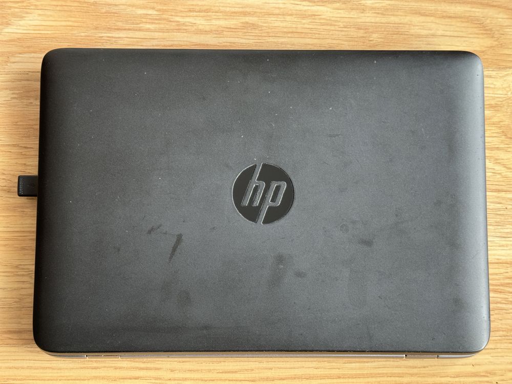 HP Elitebook 820 G2 ze stacją dokującą HP 2013 Ultraslim