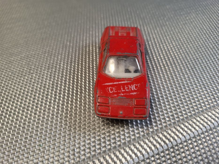 Model samochodu skala 1:64