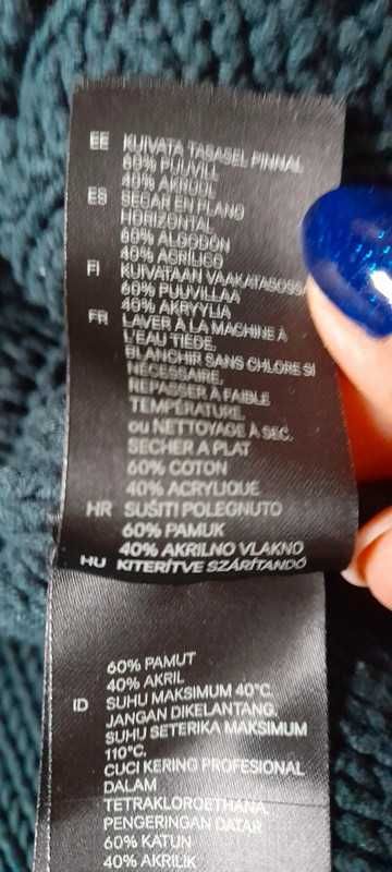 Ciemno zielony sweterek. Oversaize. H&M