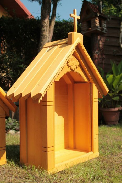 Kapliczka  drewniana do ogrodu (ogrodowa)