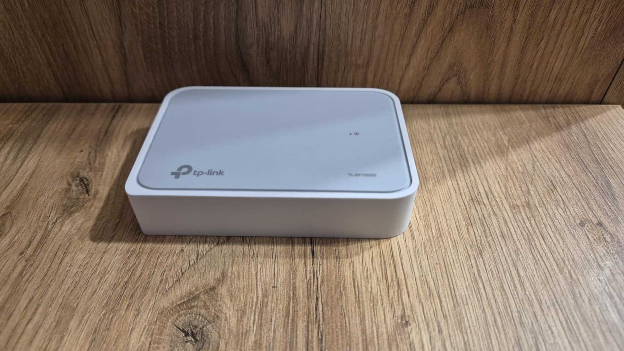 Switch TP-Link SF1005D