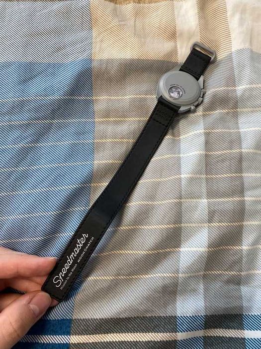 Swatch x Omega Bioceramic Moonswatch Mission to the Moon SO33M100