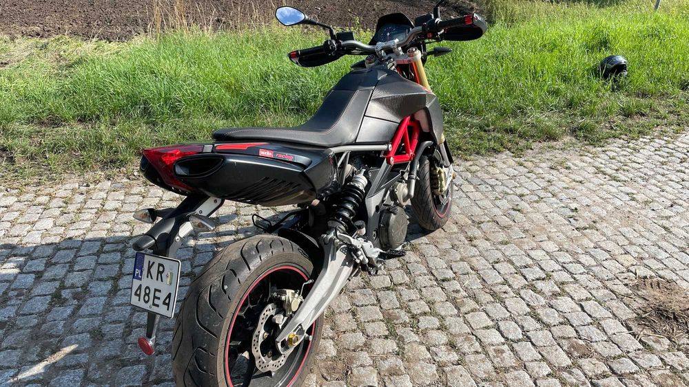 Aprilia Dorsoduro 750 Factory