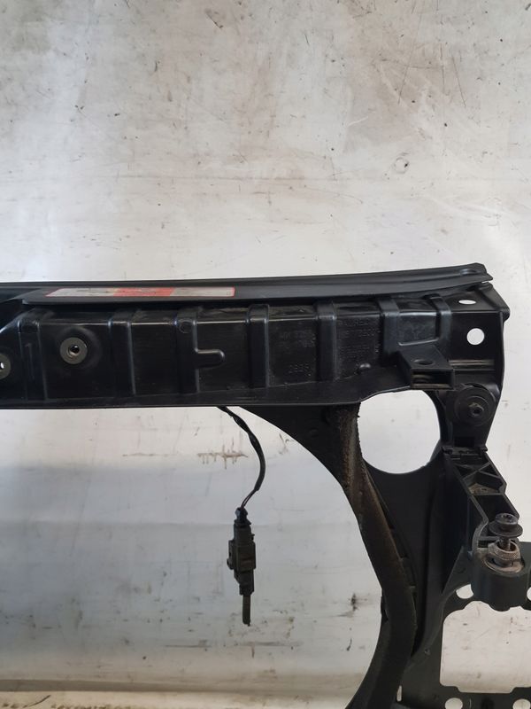 Pas Przedni Wzmocnienie Czołowe 4f Audi A6c6/2.4 V6 Kombi