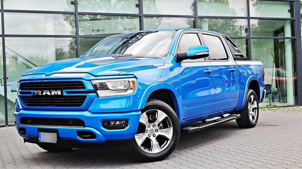 RAM 1500 LARAMIE 5.7 Hemi duży monitor 4x4 ZAMIANA