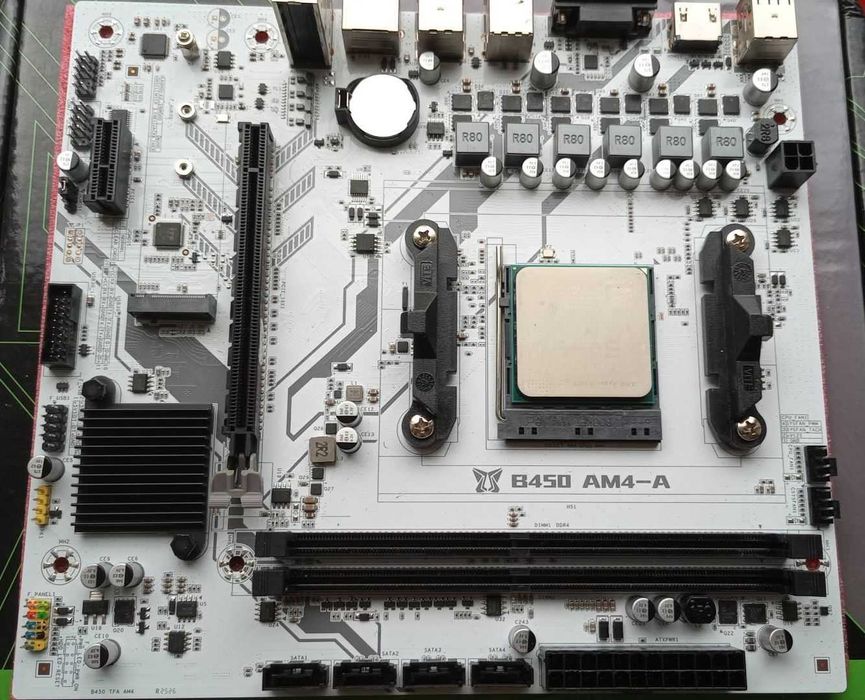 Материнская плата AM4 MACHINIST B450 с процессором Ryzen 3 1400 4 ядра