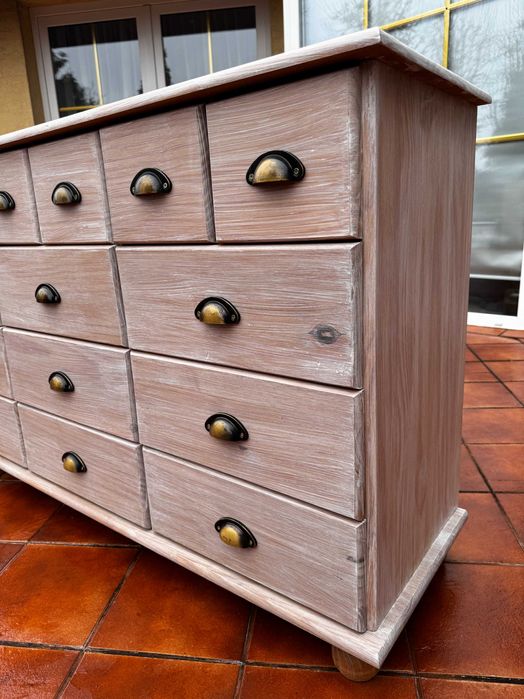 szafka szufladami komoda biała bieliźniarka długa  szafa