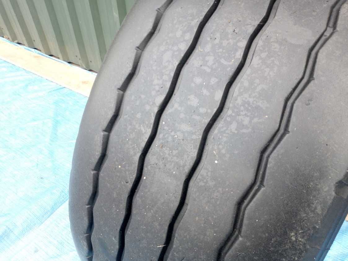Opona Bridgestone 385/55 R - 22.5 22,5 R 168