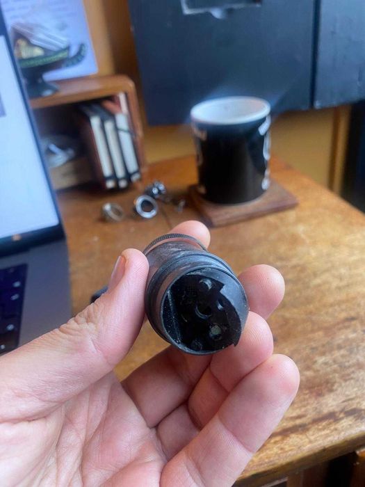 Shure SM57 Microphone - Damaged/For Parts64285999728771122