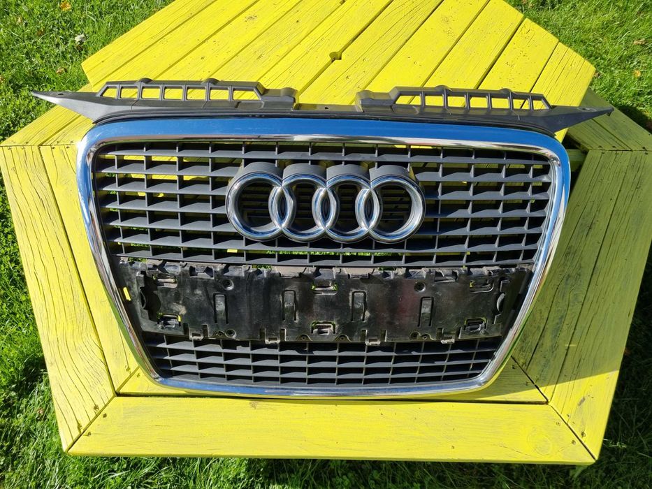 AUDI A3 8P4  (04-08)- GRILL ATRAPA zderzaka przedniego przód