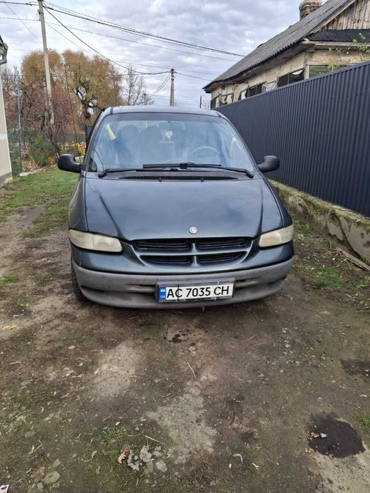 Машина крайслер вояджер