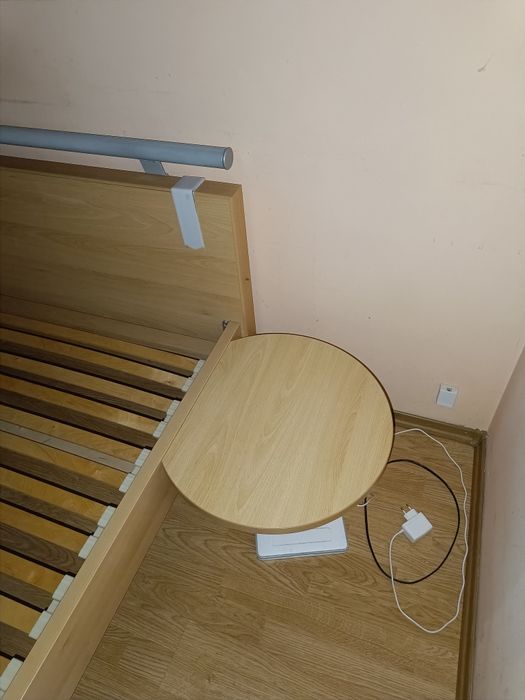 Łóżko bez materaca