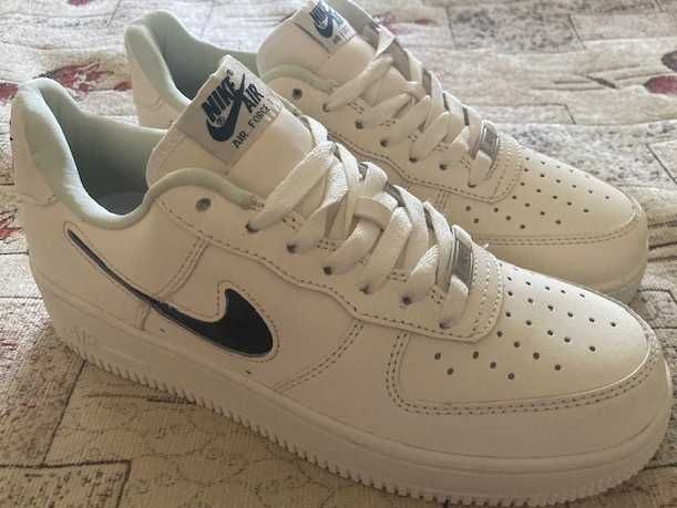 кроссовки Nike Air Force 1    на 38  размер