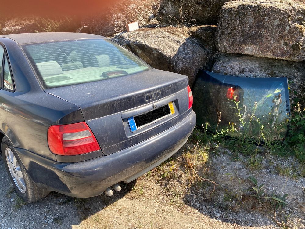 Audi A4 tdi 1998 para pecas inteiro