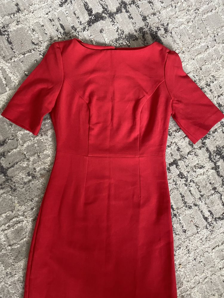 Czerwona elegancka sukienka MIDI krótki rekaw