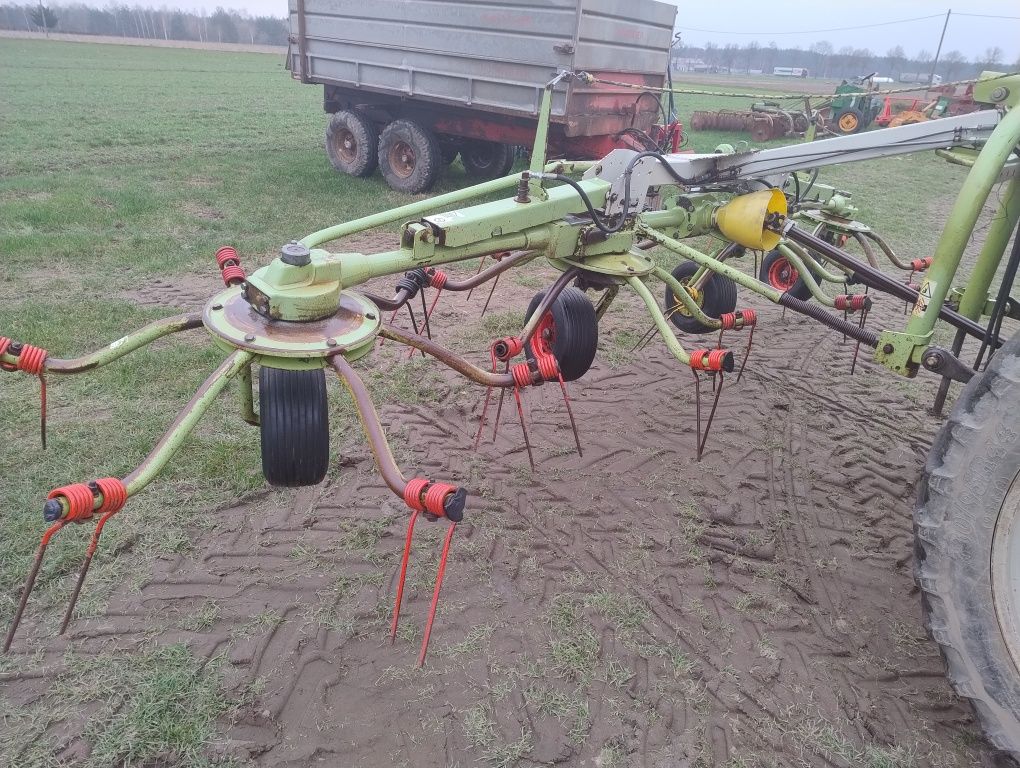 Przewracarka Claas vloto 540 roztrząsacz