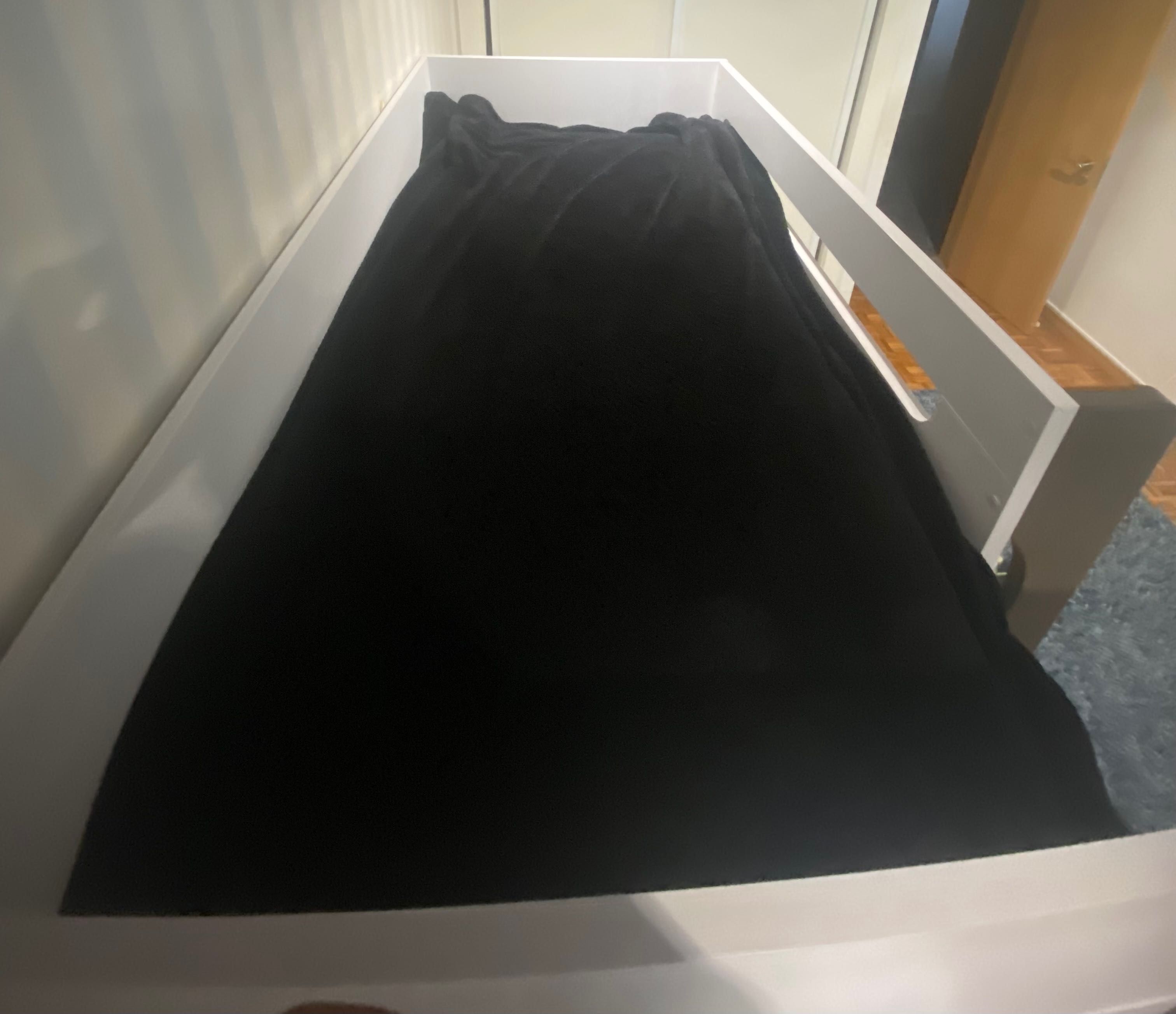 Cama com secretária