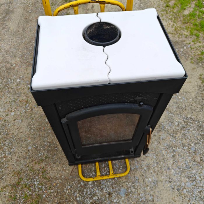 Piekny żeliwny kominek piec koza z Norwegii skandynawski stylowy