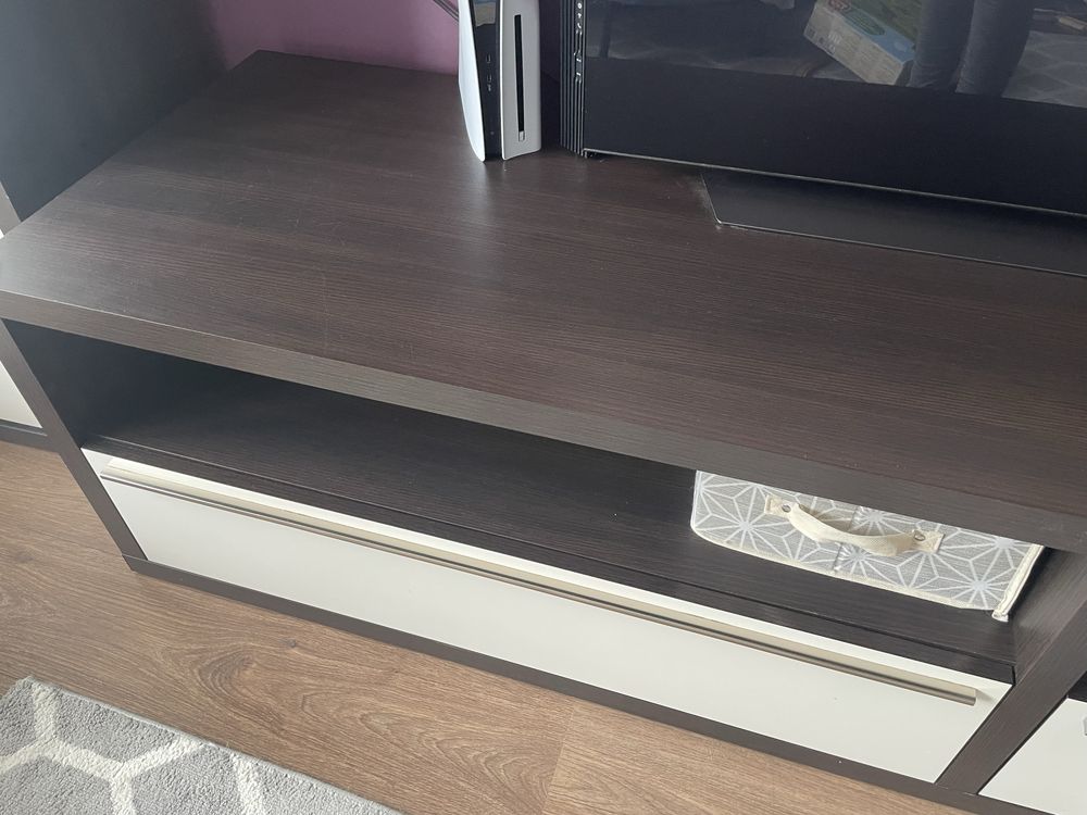 Meble do salonu szafka pod TV półki tylko do końca LIPCA