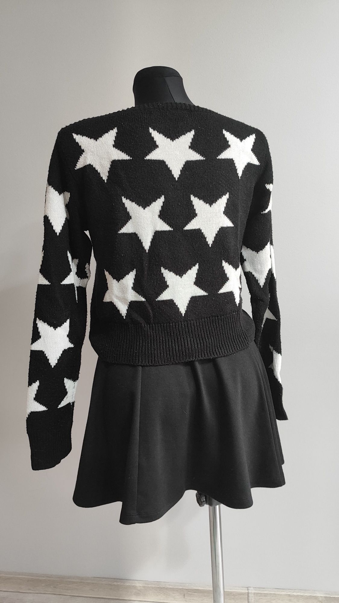 Sweter w gwiazdki