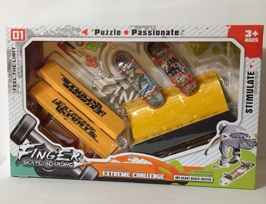 Игровой набор Фингерборд с трамплином + 2 скейта.Скейтпарк.