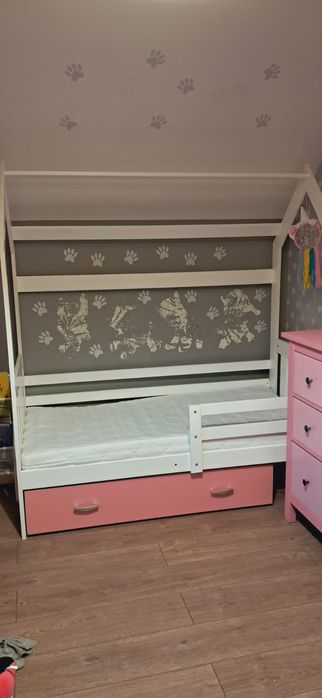 Łóżko dziecięce typu domek