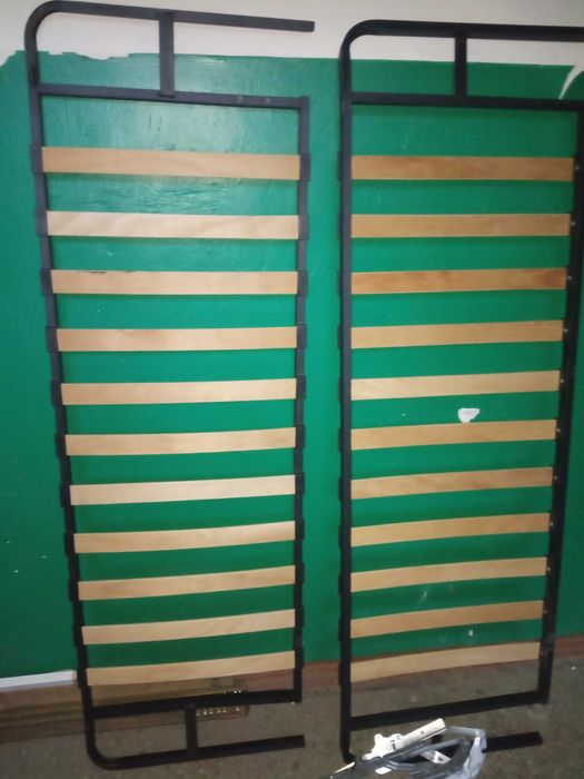 Дитяча кроватка, кровать, розкладушка, матрас 63×125см, стілець, пуф.