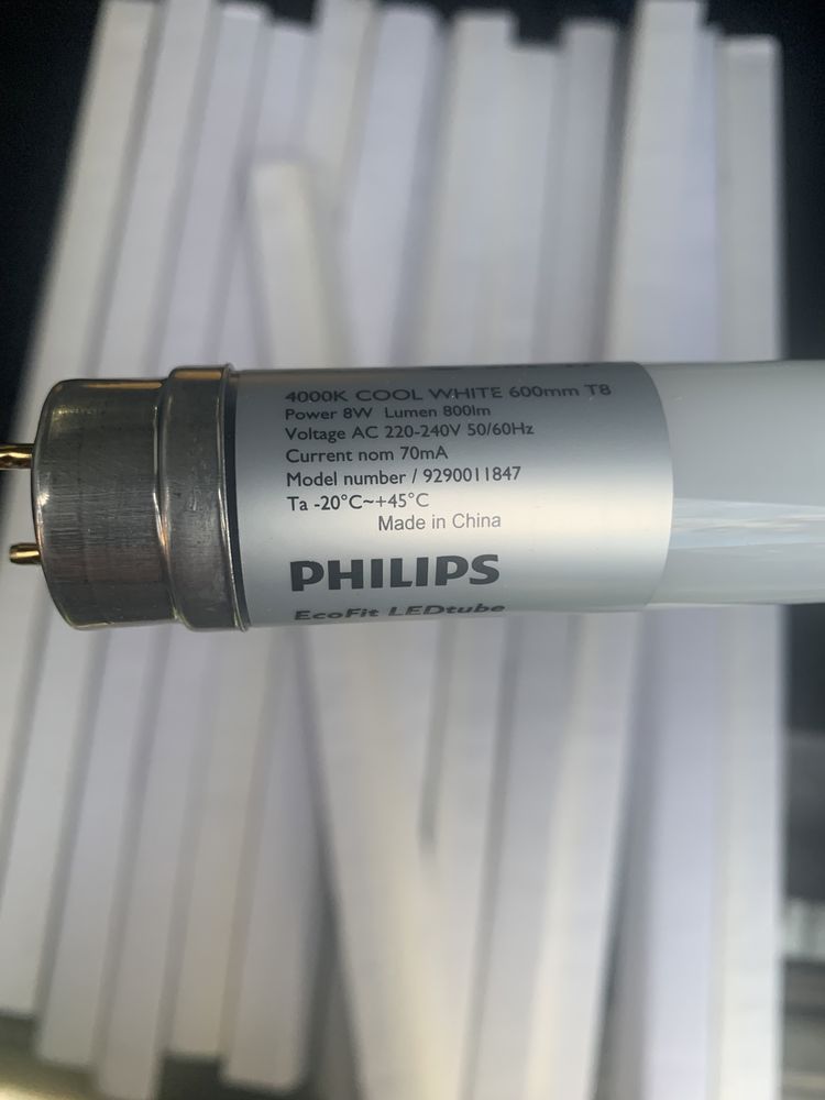 Philips Ecofit Ledtube 4000k T8 G13 600 мм сівтлодіодна лампа