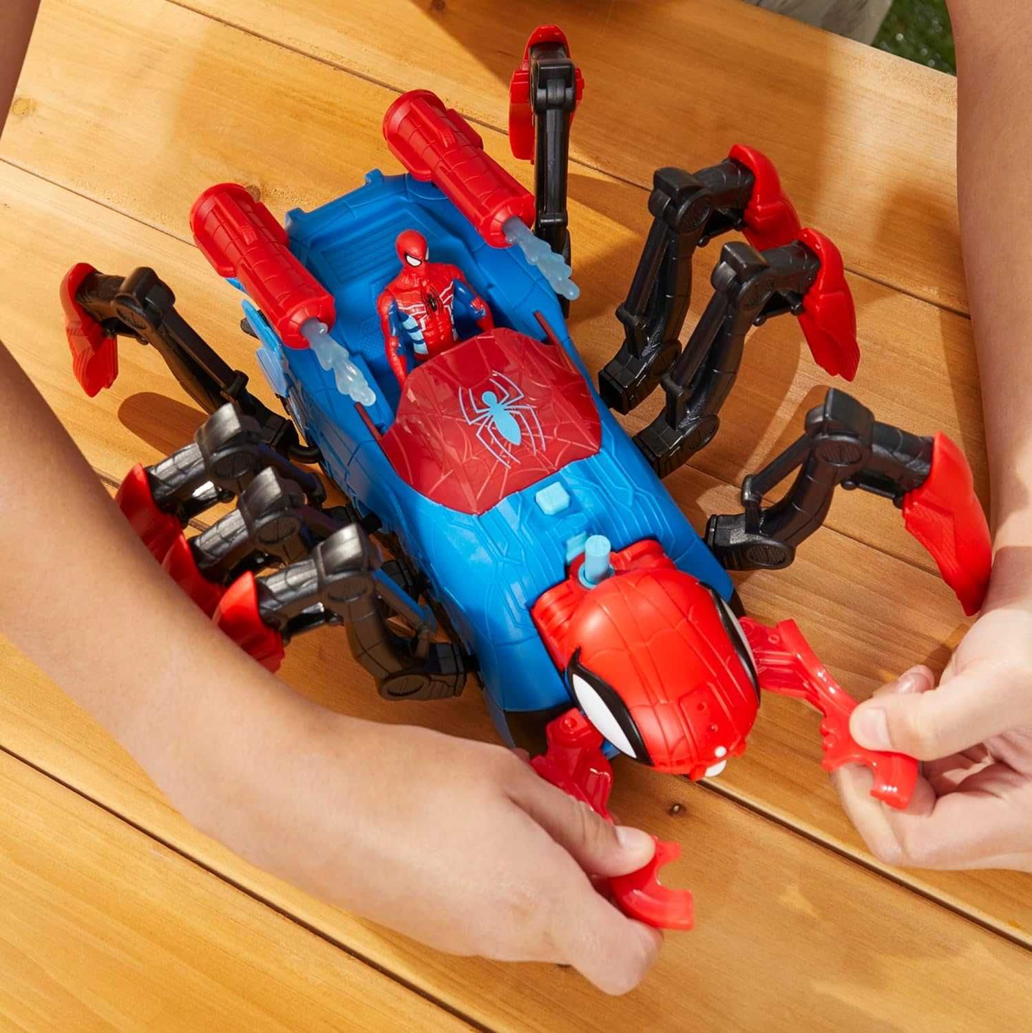 Машинка Ползающий и взрывной Человек Паук Spider-Man Hasbro F7845