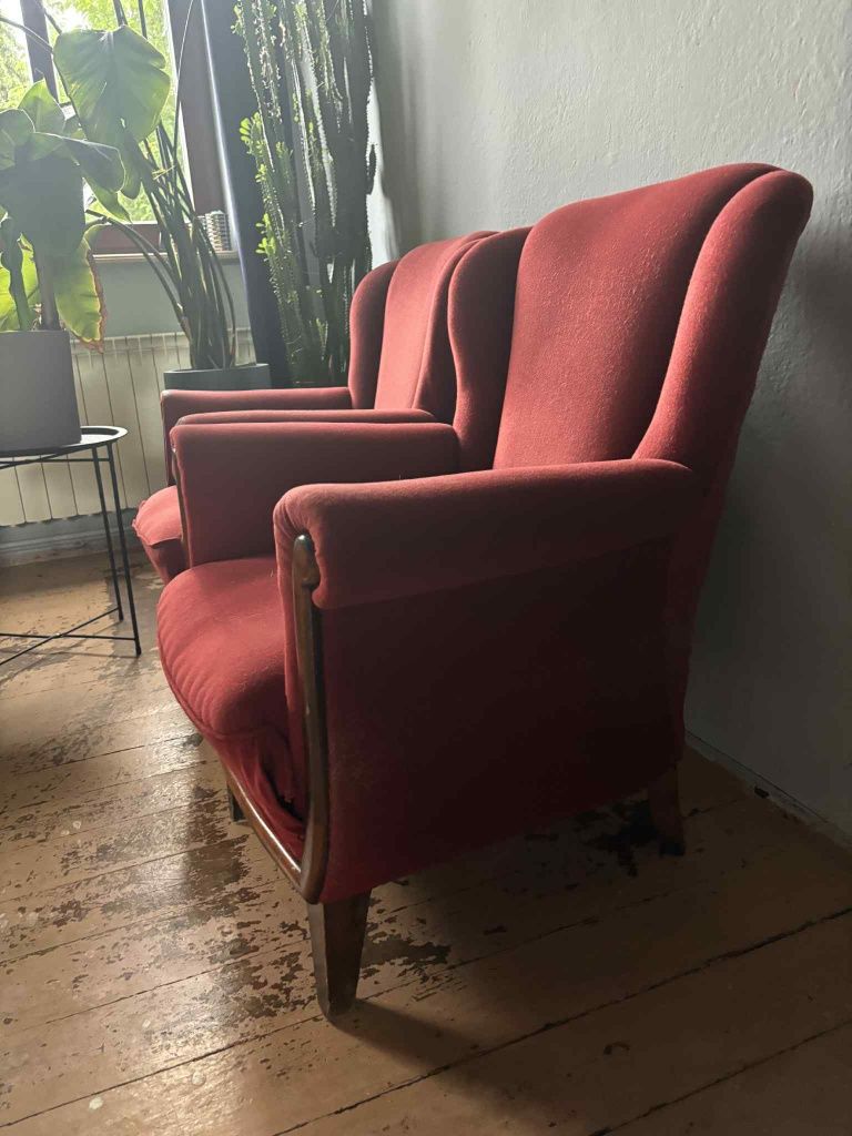 Fotele vintage do renowacji – solidne, ciężkie