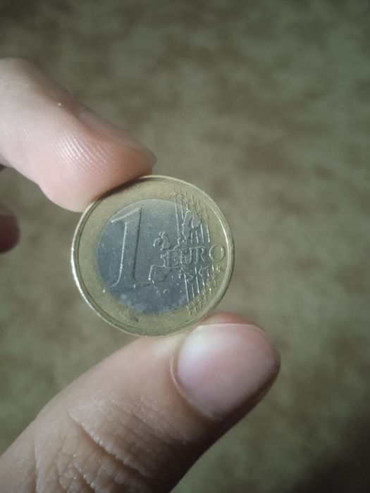 1 Euro монета унікальна єдина перевертиш.