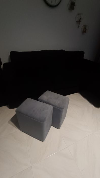 Sofá preto com chaise