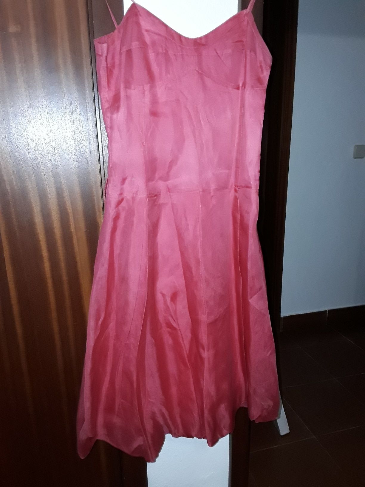 Vestidos semi novos vestem 38/40