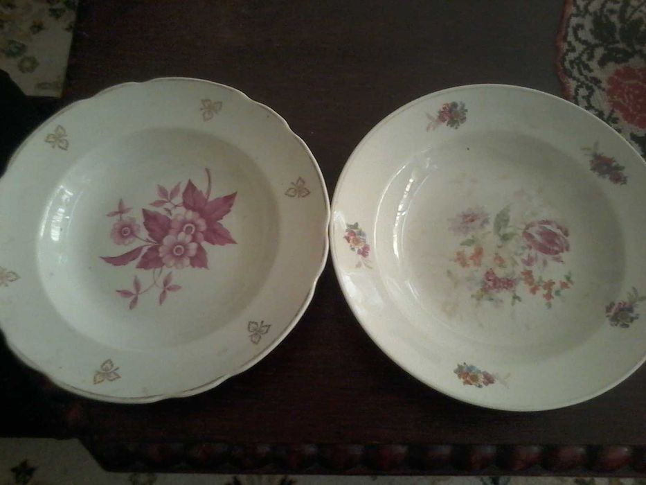 Добротні тарілки і блюдця