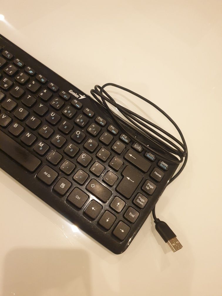 Teclado computador com entrada USB