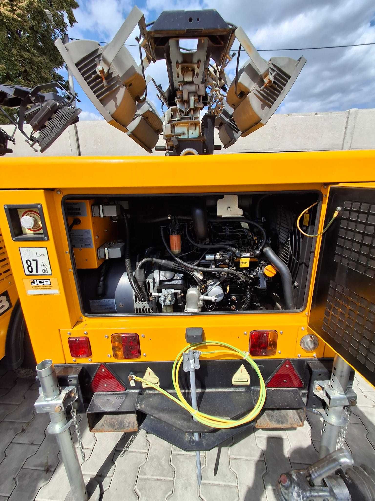 Maszt oświetleniowy JCB model LT9 / 31 tys / stan BDB
