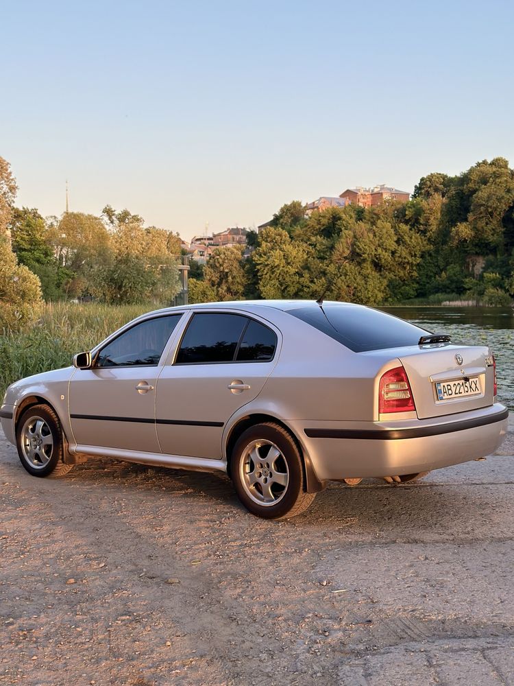 Skoda octavia tour 1.6 mpi