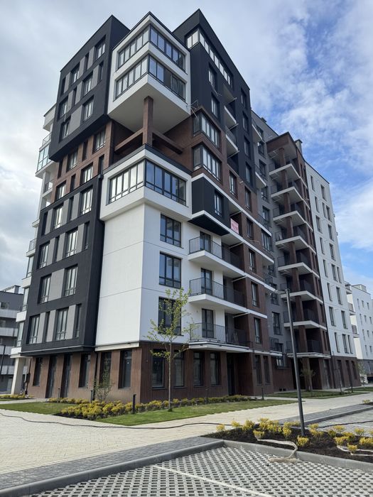 Видова квартира з відкритим балконом в районі вулиці Вовчинецька