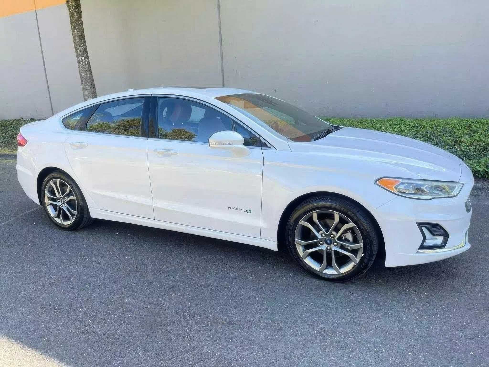 2019 Ford Fusion Hybrid Titanium