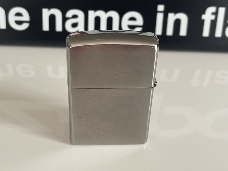 Zapalniczka Zippo Timberwolves, wilki leśne, Brushed Chrome