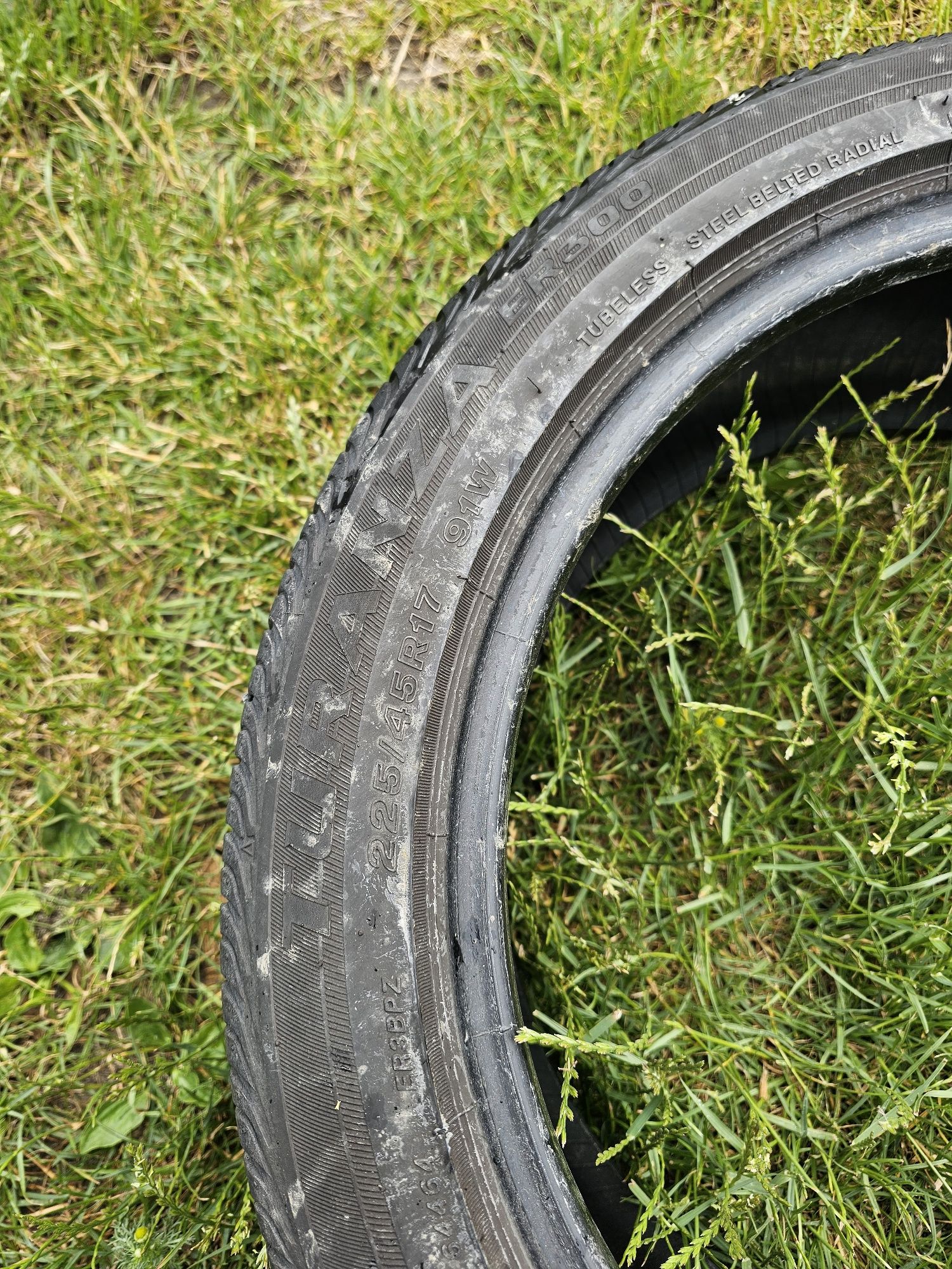 Opony letnie Bridgestone 225/45R17